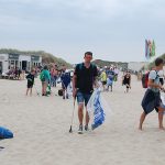 De deelnemers van de Beach Cleanup gaan van start