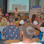 Stichting de Noordzee bij de start van de Beach Cleanup Tour